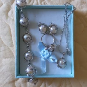Fancy Silver Pearl Jewelry Set
